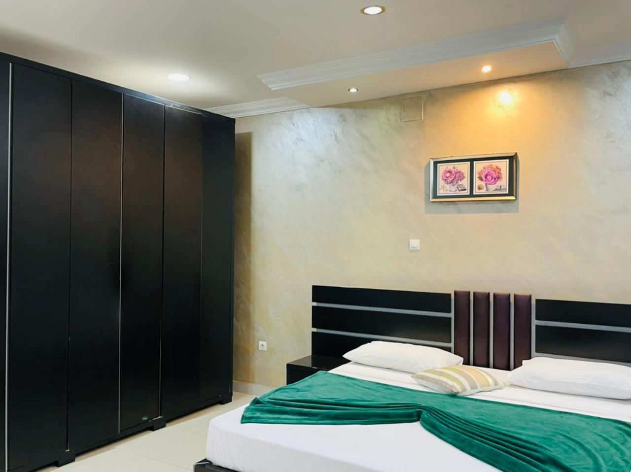 Class Hotel Brazzaville Luaran gambar