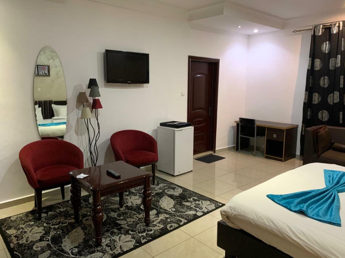 Class Hotel Brazzaville Luaran gambar