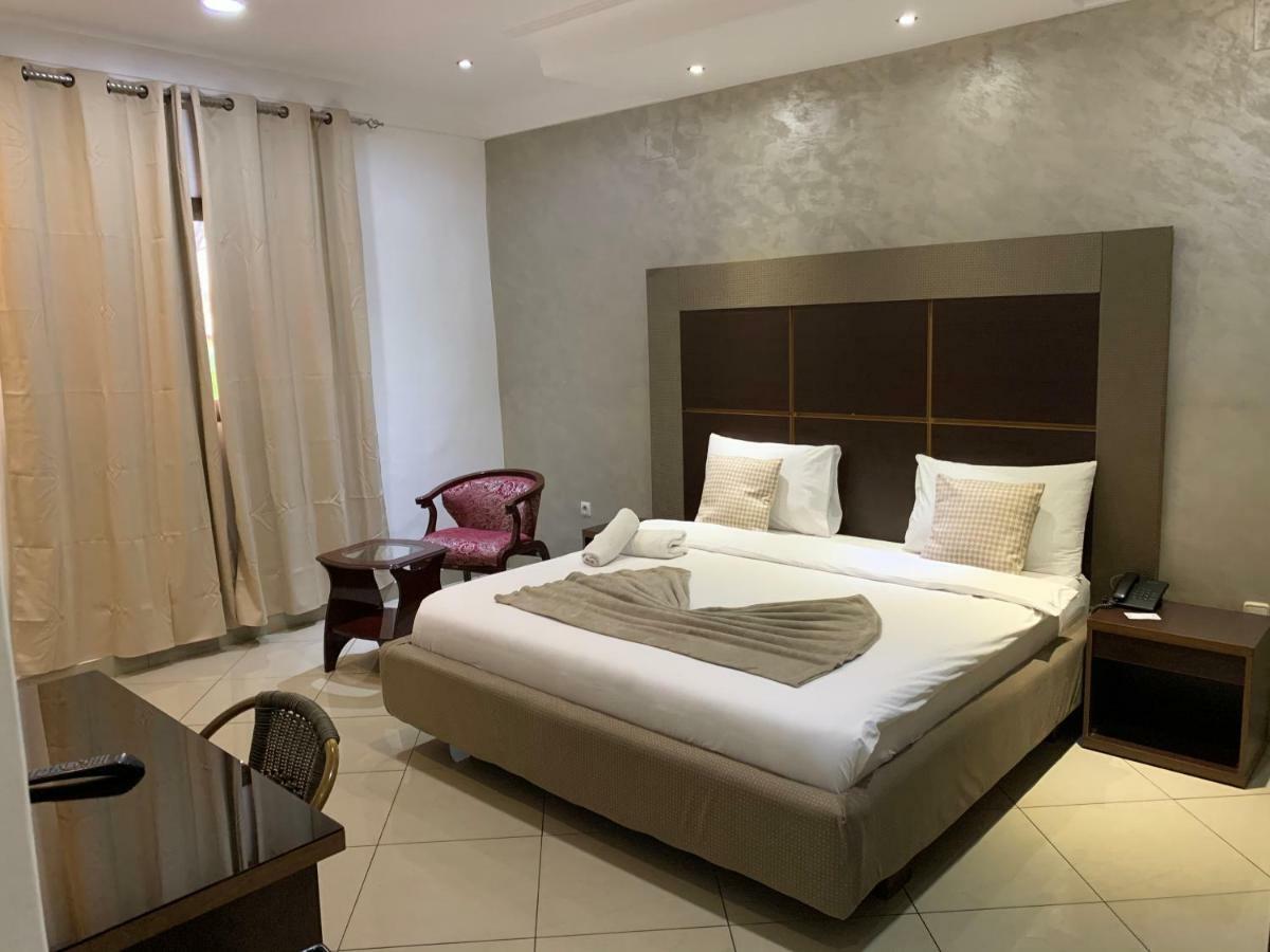 Class Hotel Brazzaville Luaran gambar